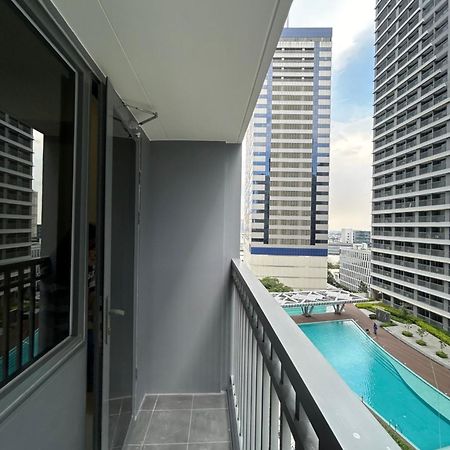 Balay Mulano At Fame Residences Mandaluyong City L With Balcony Pool View L 200Mbps Wifi Manila Exterior photo